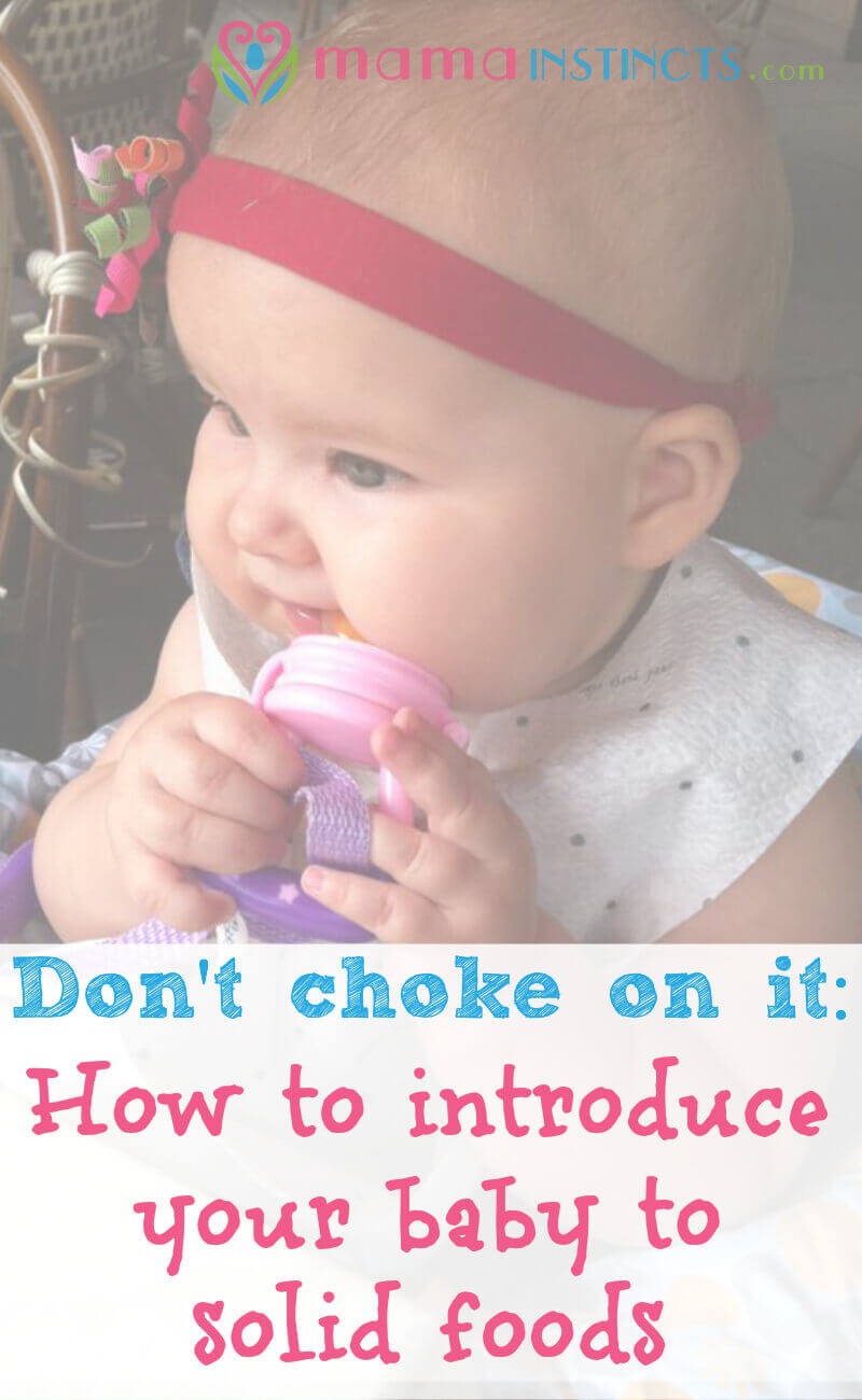 Try this tip to introduce solids and not worry about your baby choking on food. A variating of baby-led weaning.