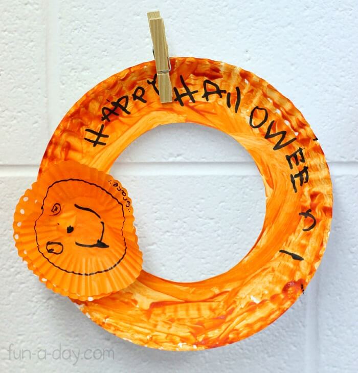 Halloween-craft-for-kids-to-make-with-paper-plates-and-cupcake-liners